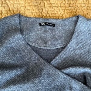 Zara Women's V-Neck Gray Sweater